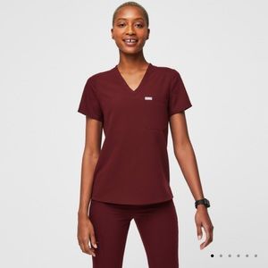 FIGS Catarina Scrub Top